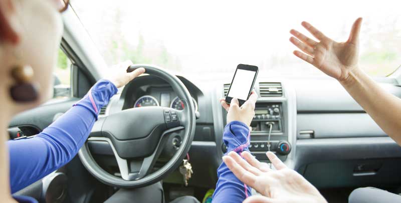 How Cell Phones Play a Role in Orlando Car Accidents